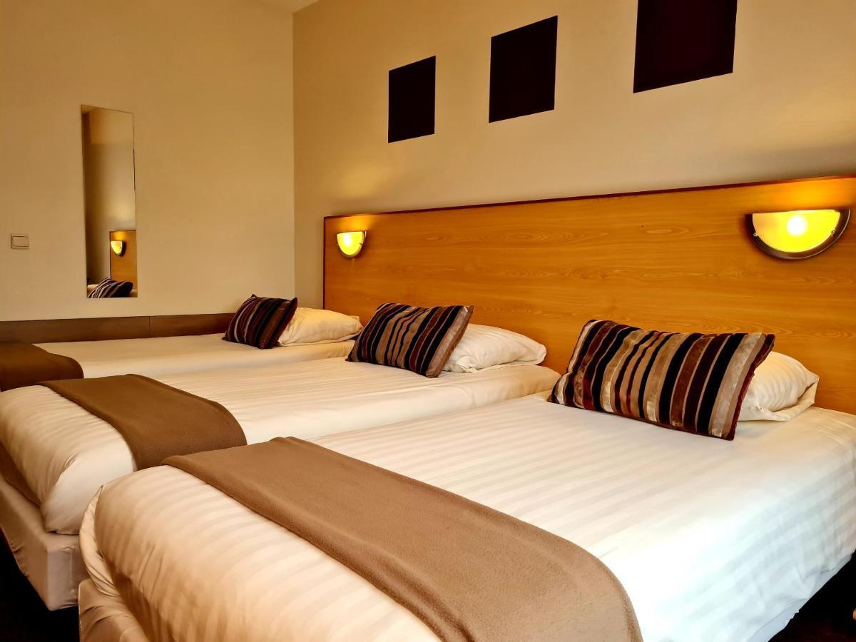 Hotel Restaurant 'T Trefpunt Made Luaran gambar