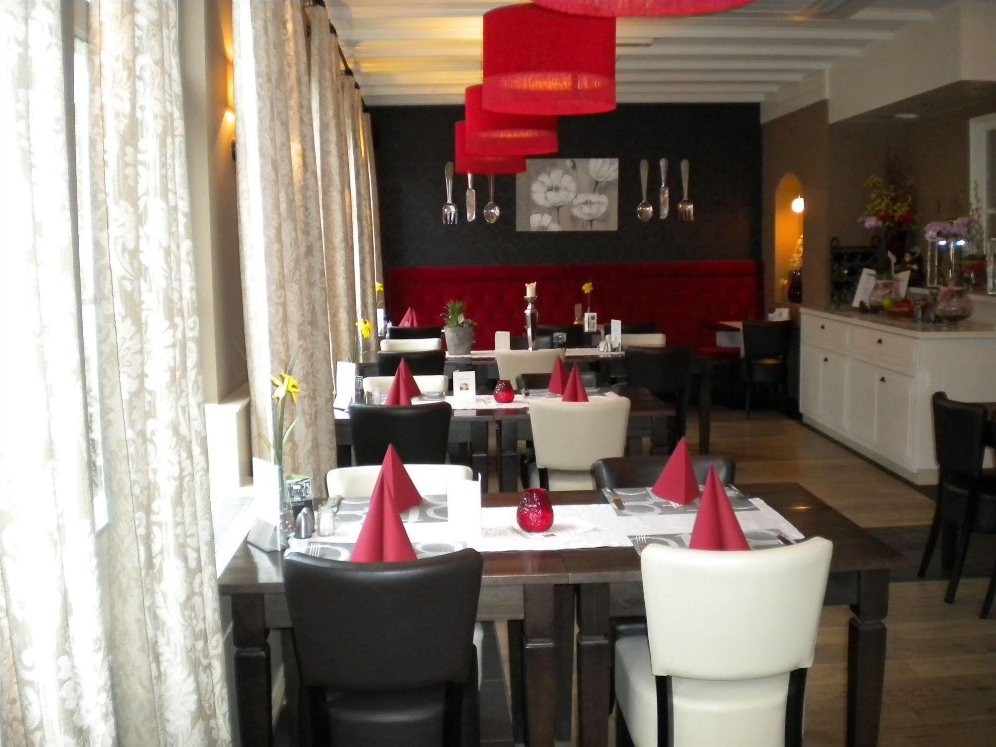 Hotel Restaurant 'T Trefpunt Made Luaran gambar