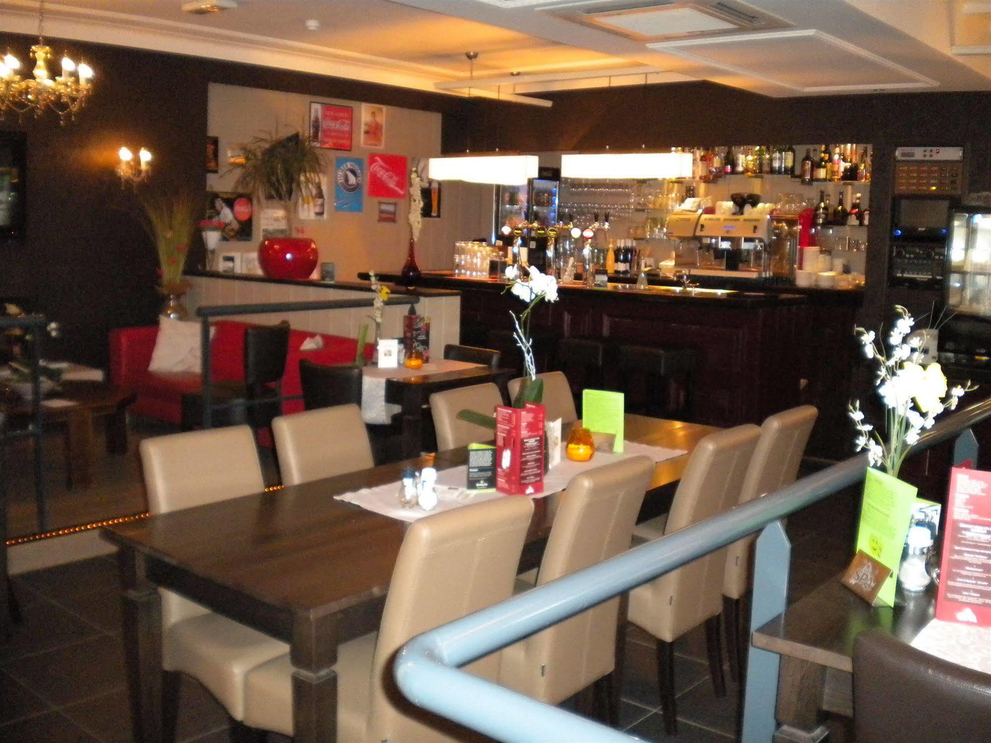 Hotel Restaurant 'T Trefpunt Made Luaran gambar
